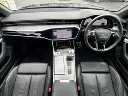 ●【認定中古車】Audi専門のテクニシャンが、100項目にもおよぶ精密な点検を実施。すべてをクリアしたAudi車のみが対象となります。