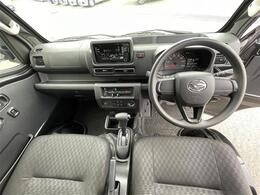 こちらインパネ全体の写真になります。納車はおおむね2週間程度（必要書類の状況により）で行っております。人気の車両になりますので、お早目のご検討をおすすめします。当店自慢の一台です！