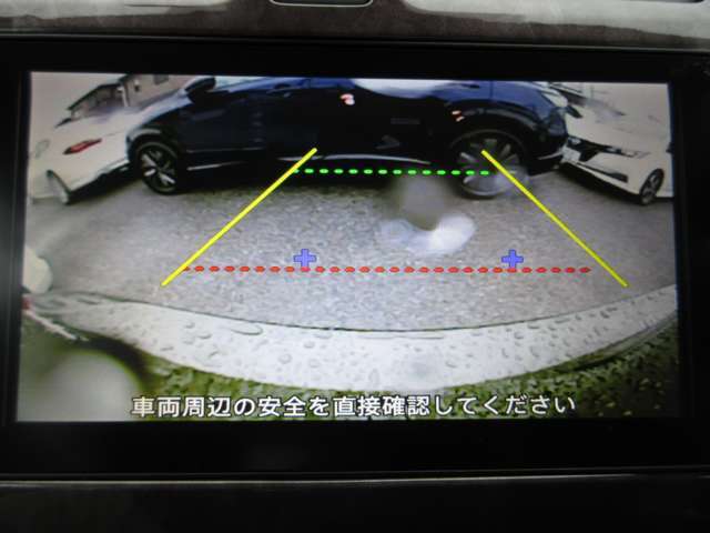 バックカメラも装備！後方の映像をモニターに表示します。
