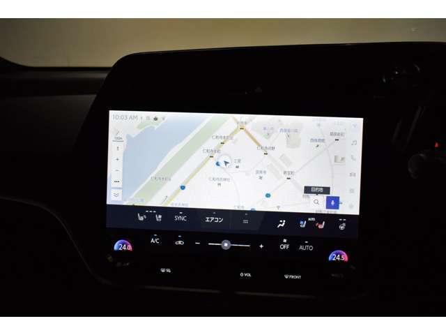 14インチタッチディスプレイオーディオを装備。ナビはもちろん、Apple CarPlayとAndroid Autoに対応しています。