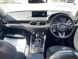 ガリバーグループの在庫車をドルフィネットシステムで店内のPCでご紹介も致します。日本全国どこにあるクルマでも当店でお手続き、ご納車ができます。お気に入りでピッタリのクルマがきっと見つかります！！