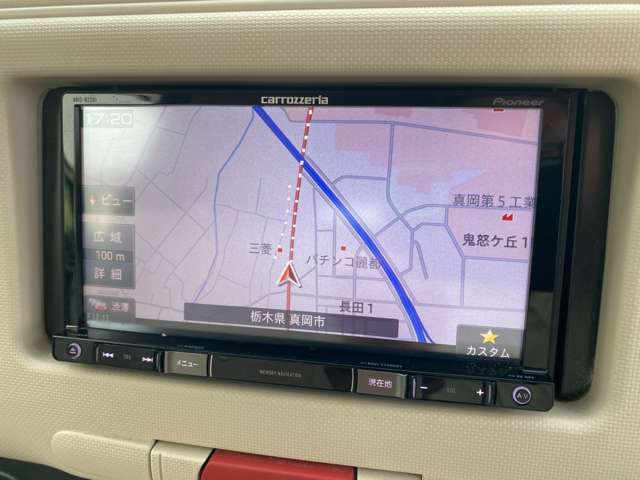 社外ナビが装備されております♪画面もクリアで見やすく運転中も確認しやすいです♪