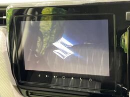 【純正9型ナビ】人気の純正ナビを装備しております。ナビの使いやすさはもちろん、オーディオ機能も充実！キャンプや旅行はもちろん、通勤や買い物など普段のドライブも楽しくなるはず♪