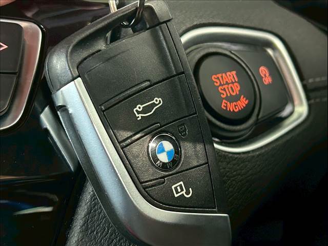 車内へのアクセス楽々、今や必須アイテムの「スマートキー」には、キー複製防止「イモビライザー」まで備わっております。
