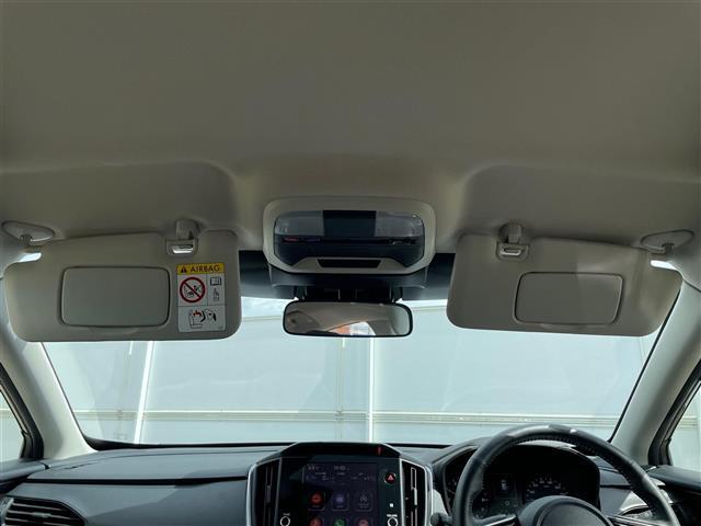 インパネ周りの画像です。店舗にて現車の確認もいただけますので、お電話で在庫のご確認の上是非ご来店くださいませ！！！ワクワクするクルマ選びをご提案します！