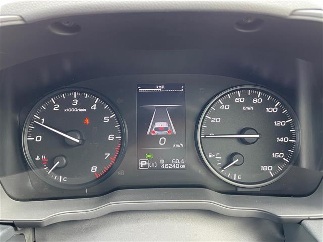 スピードメーターの画像です。店舗にて現車の確認もいただけますので、お電話で在庫のご確認の上是非ご来店くださいませ！！！ワクワクするクルマ選びをご提案します！