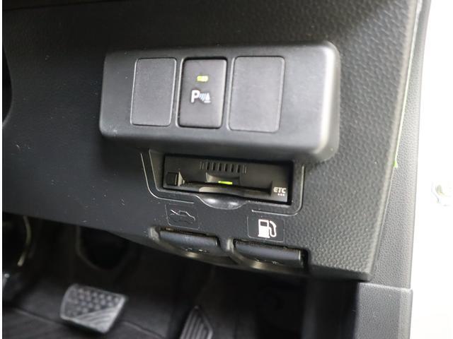ETC車載器付き☆　セットアップ作業もご依頼いただければご納車までに行います！納車当日から有料道路をご利用いただけます♪