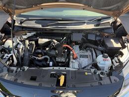 ・ステアリングスイッチ　　　・デジタルインナーミラー　　　・電動格納ミラー　　　・フロアマット　　　・スマートキー　　　・スペアキー　　　・保証書　　　・取説書