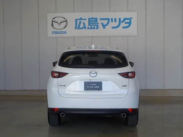 当社メカニックによる『プロの視点』でご納車前の整備を行います！お客様に安全且つ安心して気持ちよくお乗りいただけるように真心込めて整備いたします。
