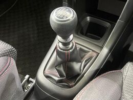 【フロア6速MT】走りの6速MT！！スポーティーな走行をお楽しみいただけます♪
