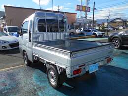 日本全国どこでも『県外登録』＆『遠方納車』可能です！！ご遠方にお住まいの方で実車をご覧いただけない方にはメールで画像をお送りすることも可能です！！まずはお気軽に販売担当『中村』までご連絡下さいね！！！