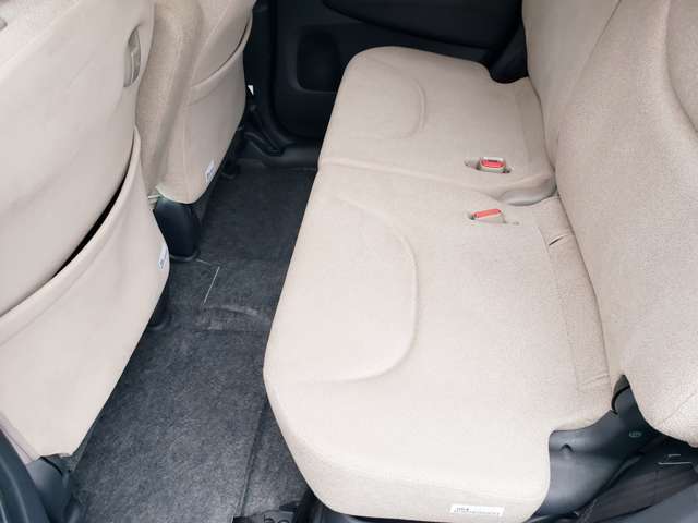 全車専門スタッフによる内装クリーニング、外装磨きを実施しており、見えない細かい部分まで気を使っております。是非、一度お客様自身の目で確かめて頂けたらと思います。
