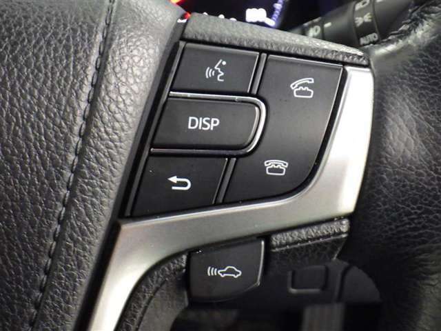 Bluetoothのハンズフリースイッチとレーダークルーズコントロールの車間距離設定のスイッチです