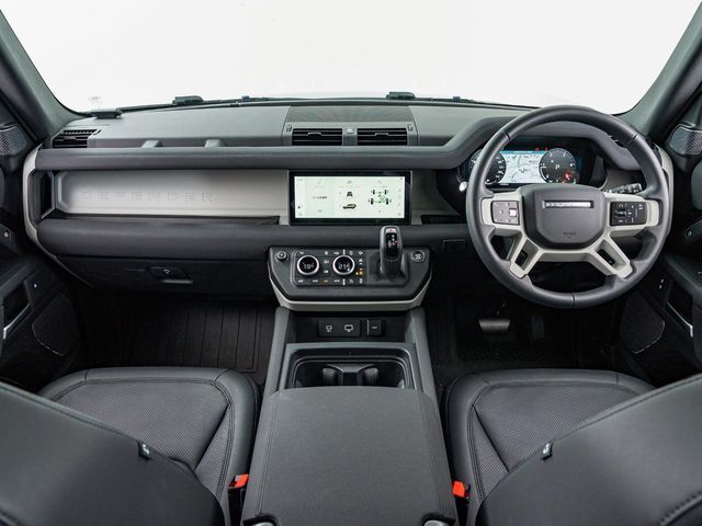 認定中古車　3列目シート　エアサス　パノラミックルーフ　純正20インチAW　エアコンリア調整　フル液晶メーター　3Dサラウンドカメラ　アップルカープレイ　アンドロイドオート