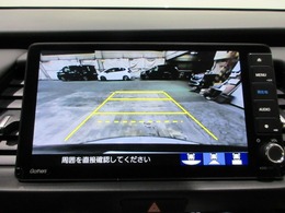 バックカメラの画像です。ガイドラインがスムースな車庫入れをサポートいたします！車庫入れの安心感がアップしますね☆