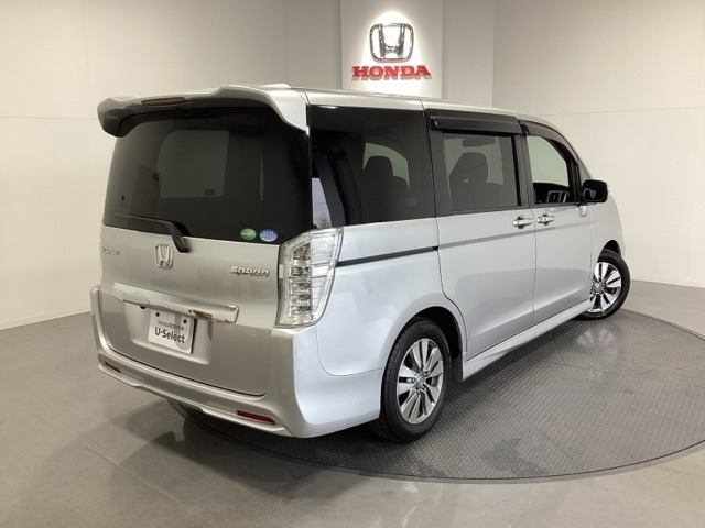 【Honda認定中古車 U-Select】　は3つの安心をお約束します。　1　Hondaのプロが整備した安心。 2　第三者機関がチェックした安心。　3　購入後もHondaが保証する安心。