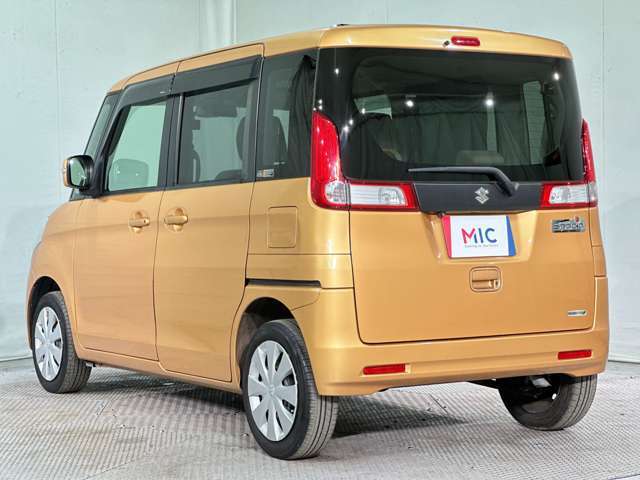 納車前にはスタッフによってピカピカに仕上げてご納車致します。オプションでガラスコーティングなどオススメ品も格安で承ります！