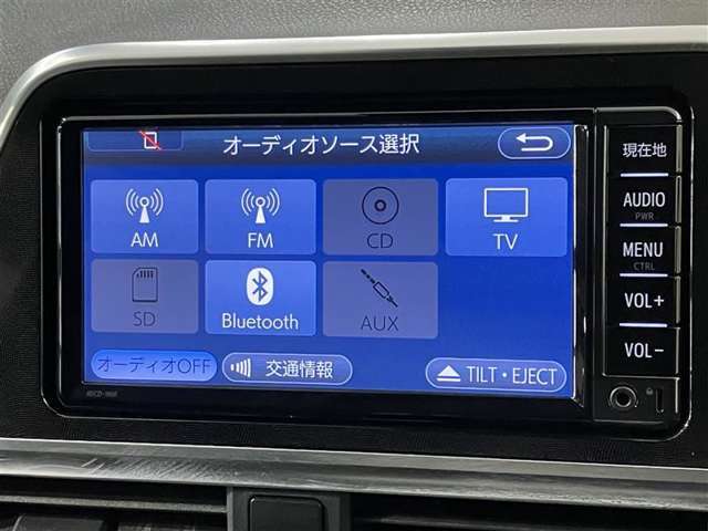 Bluetooth接続可能ですので、お持ちのスマホの音楽をナビで聴くこともできます♪（ご使用の端末によっては接続できないものもあるかもしれませんのでご了承ください）