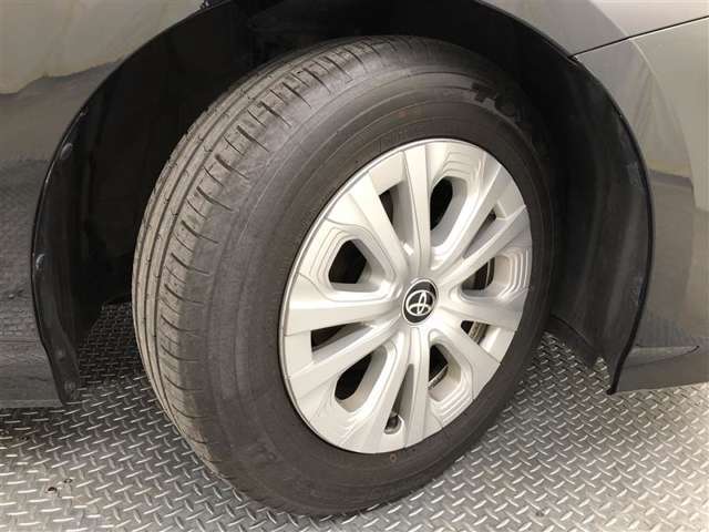 「使ってバック・・カードのポイントで月々の負担を軽減」。車種・年式によっては、対象外の車もあります。