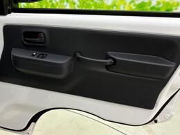 「この車の写真をもっと見たい」「状態が気になる」「この装備はついている？」どんな小さな疑問でもお気軽にお問い合わせください！