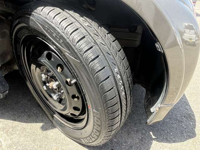 タイヤは新品タイヤに交換済みです。