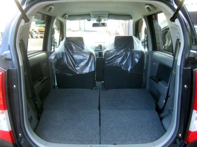 シートアレンジ次第で荷室の広さも自由自在♪かなりの積載能力です☆