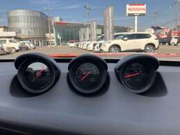 電圧計・ターボ回転計・ブースト計