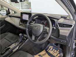 見通しのよいすっきりとした視界で、誰でも運転しやすいです。運転のしやすさは疲れにくさにも繋がりますよ♪