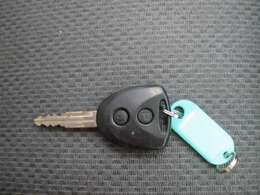 購入後のアフターサービスもお任せ下さい。オイル交換は、もちろんタイヤ交換・車検・修理・鈑金塗装・アクセサリーパーツ等車に関する事ならば、何なりと御相談下さい。