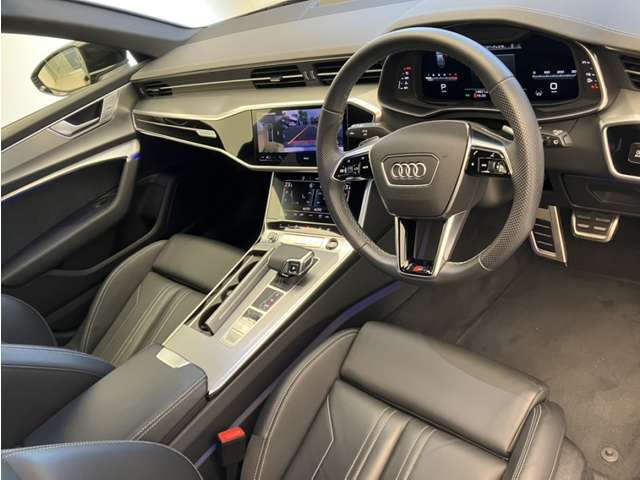徹底した納車整備を施して上質なコンディションでお客様にお届けするのがAudi認定中古車。充実した保証やサポートで安心してお乗りいただけます。「Audiが2度認めたAudi」、それがAudi認定中古車です。
