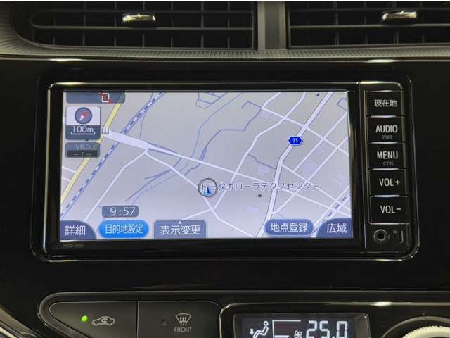 ナビ付きです。目的地を設定すれば、初めての場所でも簡単に行くことが出来ます。