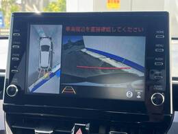 【マルチビューカメラシステム】専用のカメラにより、上から見下ろしたような視点で360度クルマの周囲を確認することができます☆死角部分も確認しやすく、狭い場所での切り返しや駐車もスムーズに行えます。