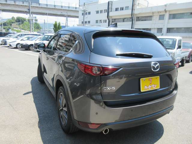 ☆当社（株）広島マツダの指定整備工場にて優秀なサービススタッフ（全員国家整備士2級以上有）が丁寧な整備を致します。気になる消耗品も必要に応じ交換致します♪