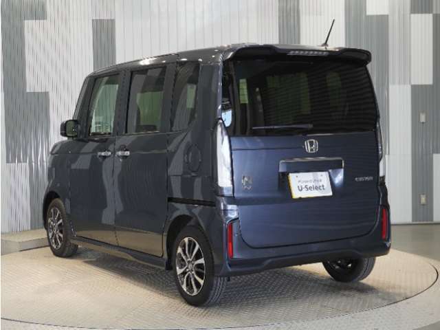色々なお店で販売しているHonda車ですが、アフターサービスも全てお任せ頂けるのは「HondaCars正規販売店」だけ！ご納車後もお住まいの地域の販売店にて　アフターサービスをお任せいただけます。