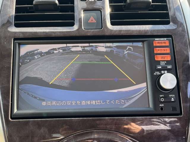 バックモニター付きですので安心して駐車可能です。