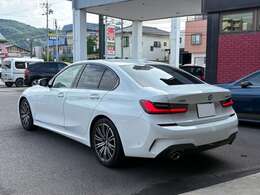 この度は当店の車両をご覧いただきありがとうございます。クラブユーロプレミアム店は国道18号産業道路沿い、黒い看板が目印です(*^^*)