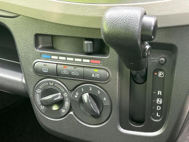 WECARSの店舗にはキッズコーナーがございます！お子様連れのお客様もごゆっくり車選びをお楽しみいただける空間です！