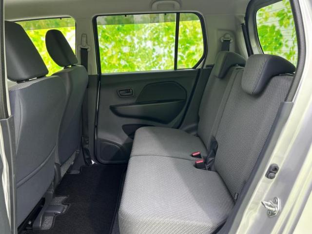 WECARSでは各商談席に大型モニターをご用意しております！見やすい大画面でゆったりと全国の在庫をご覧いただけます！是非ご来店お待ちしております！