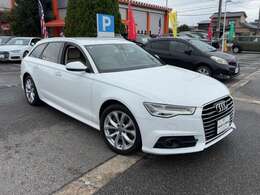 弊社の諸費用は登録時の税金・登録諸費用が含まれております。また、点検整備費用も車両価格に含まれておりますので、総額表示価格だけで乗り出せます。詳しくはスタッフまでお問い合わせください。