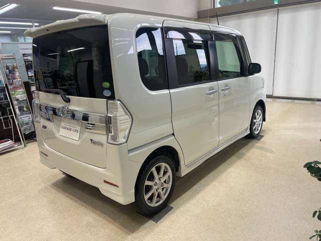 外装の気になる箇所はご納車前に補修させていただくことも可能です！出来るだけ気持ちよくお車をお乗りいただける様に最前を尽くさせていただきます！