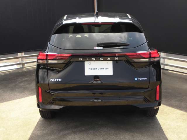 納車前には、日産のエンジニアが点検整備をしっかりさせて頂きます。消耗品部品の交換はもちろん、整備内容記録簿も納車時にお渡しいたしますので点検内容がちゃんと確認できて安心していただけます！！