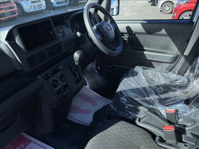 ★★★メテナンスはもちろん、鈑金もこのカーライフパックがあれば安心です。納車から次回車検まで、お得な特典とサービスが盛りだくさんです！★★★