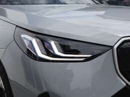 LEDヘッドライト！白色光の周波特性は太陽に近く、夜間はもちろん悪天候の日中でも優れた視認性を発揮します。