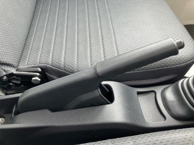 お車に合わせて無料保証以外にも、保証範囲、期間、距離を拡充させた有料保証もご用意しております！中古車の購入が初めてで不安・・・というお客様もご安心ください！