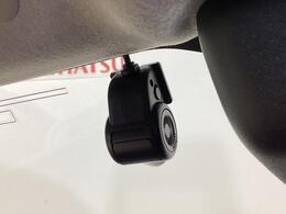 当店はメーカー直営のダイハツ正規ディーラーです。厳選された中古車をきっちりと整備してお納めいたしますので、安心のカーライフをご堪能いただけます☆