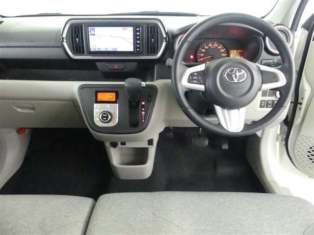 見通しのよいすっきりとした視界で、誰でも運転しやすいです。運転のしやすさは疲れにくさにも繋がりますよ♪