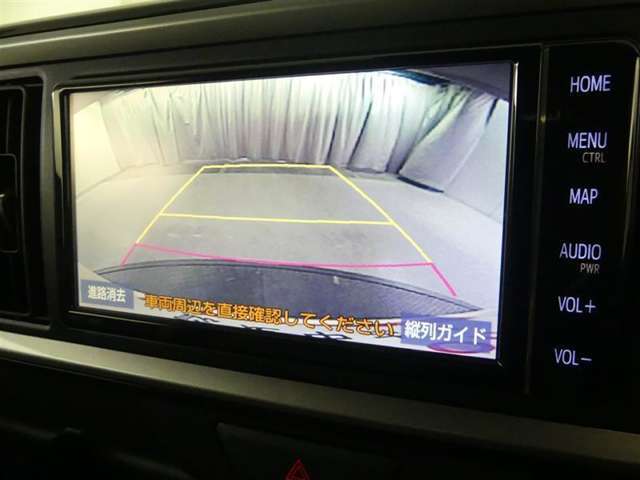 バックガイドモニターで、後方を確認しながら安心して駐車することができます。運転初心者も熟練者も必須の機能ですよ！