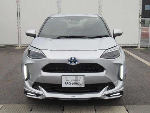 【全般】車両の年式や距離からは判断できない、内装・外装の状態や修理歴などが確認できる『車両状態証明書』をご用意しております。