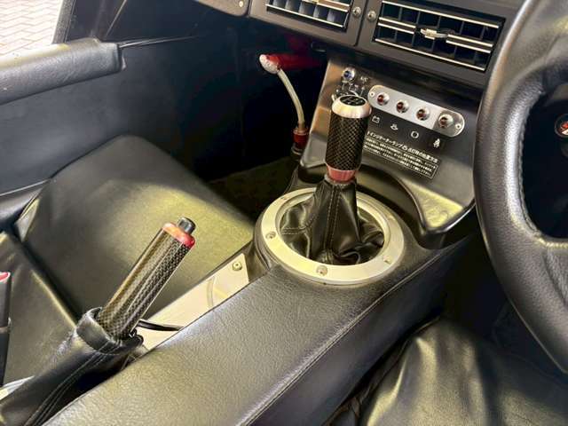 ご購入時の諸費用やご納車後の維持費につきましても専門スタッフがご説明させていただきます。お気軽にお問い合わせください。