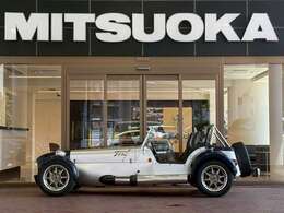 少年のころ見たスポーツカーへの感動と、「あの車に乗りたい」という想い、そして現代の日本の社会に合った安心して乗れる車をつくりたいという想い。